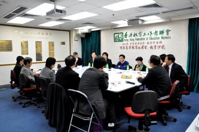 講者贊同發展自資大學